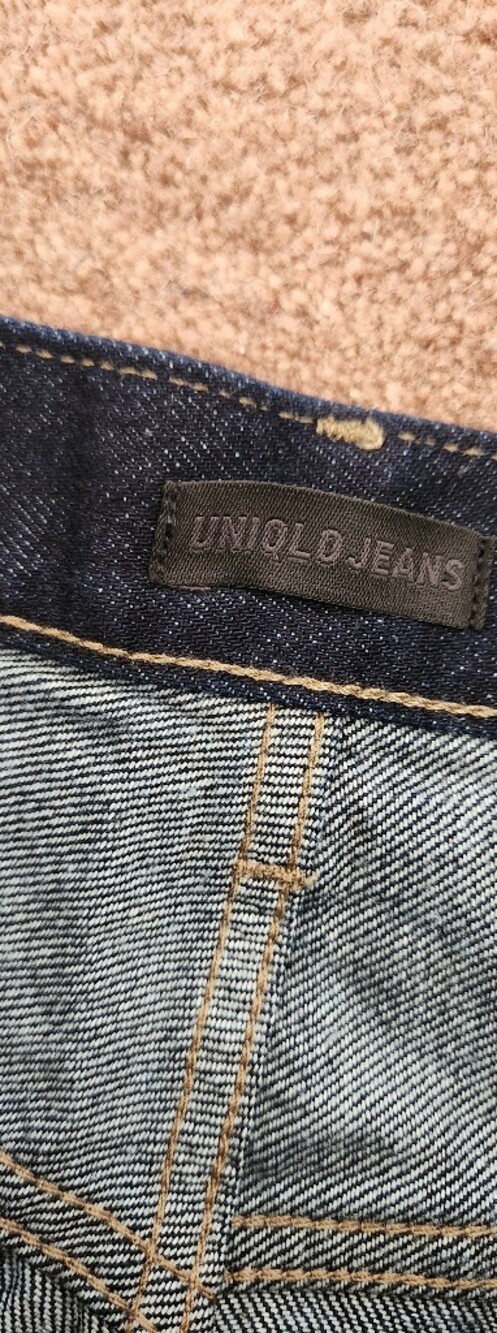 NWT Women's Uniqlo Wide Straight Jeans In Navy Dark Wash - Picture 2 of 10